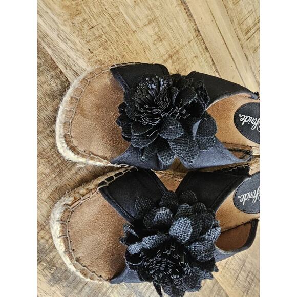 Life Stride Black Wedge Slide Canvas Sandals in Box Women's Size 7 M EUC - Picture 2 of 11